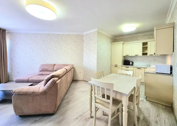 Sunrise Dreams With Free Parking בורגאס