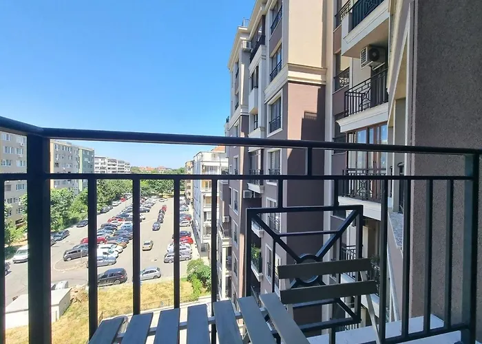 Sunrise Dreams With Free Parking * בורגאס