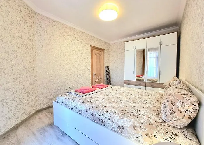 Sunrise Dreams With Free Parking דירה