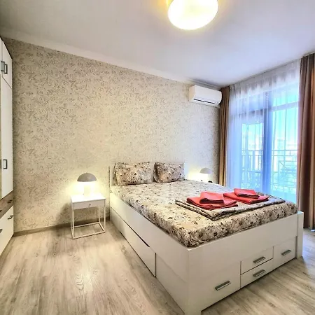 Sunrise Dreams With Free Parking